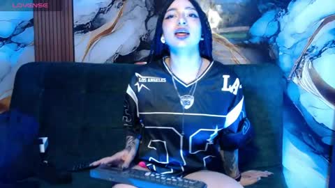 Snapshot of _weird_sativa chatting on 04-25-26, 07:00 _weird_sativa online show from 04-25-26, 07:00