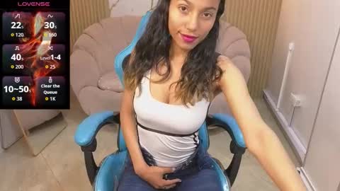 Snapshot of _wendy_b chatting on 11-25-25, 02:55 wendy online show from 11-25-25, 02:55