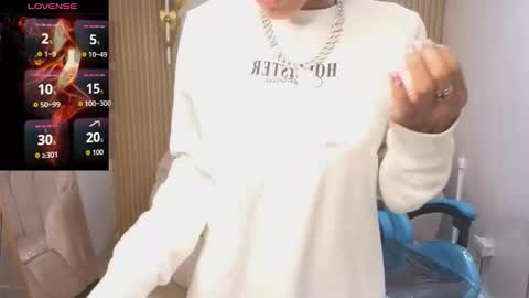 Snapshot of _wendy_b chatting on 11-26-25, 03:18 wendy online show from 11-26-25, 03:18