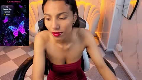 Snapshot of _wendy_b chatting on 11-29-25, 08:23 wendy online show from 11-29-25, 08:23