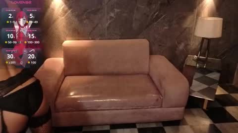 Snapshot of _wendy_b chatting on 12-15-25, 08:35 wendy online show from 12-15-25, 08:35