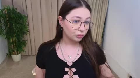 Snapshot of _wendy_evans_ chatting on 02-20-26, 02:39 Wendy online show from 02-20-26, 02:39