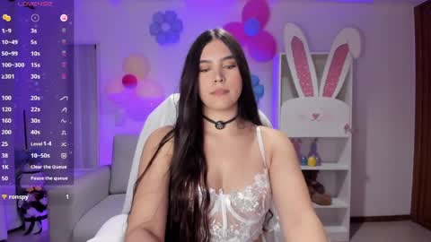 Luisa  online show from 04-15-26, 04:52