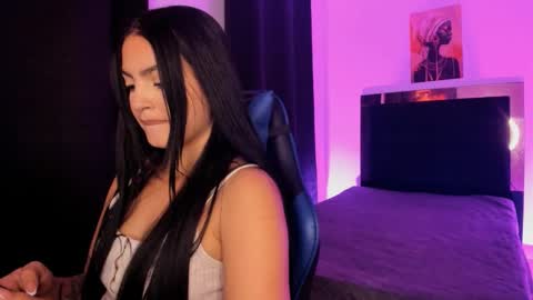 Snapshot of _xiimena chatting on 12-21-25, 03:13 xiimena and danilo online show from 12-21-25, 03:13