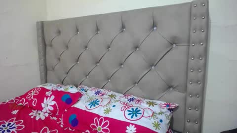 Snapshot of _xnicolle chatting on 12-09-24, 07:39 Nicolle online show from 12-09-24, 07:39