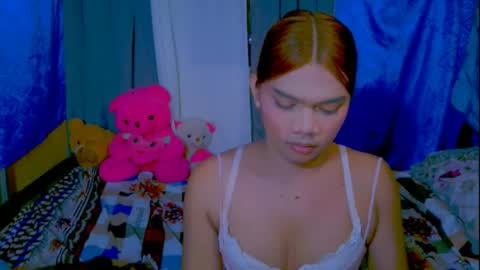 Clara online show from 05-31-26, 04:58