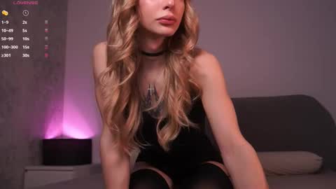 Snapshot of _your_fenka_ chatting on 11-29-25, 10:07 Fenka online show from 11-29-25, 10:07