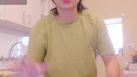 Macca and Ana online show from 12-31-24, 07:29