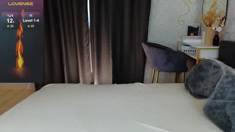 Snapshot of _your_sweetdream chatting on 12-17-24, 08:23 Jasmine online show from 12-17-24, 08:23