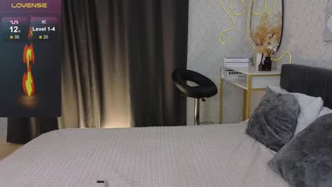 Snapshot of _your_sweetdream chatting on 01-26-25, 08:25 Jasmine online show from 01-26-25, 08:25
