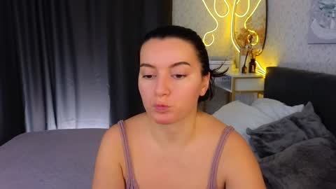 Snapshot of _your_sweetdream chatting on 02-05-25, 08:21 Jasmine online show from 02-05-25, 08:21