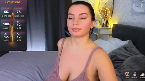 Snapshot of _your_sweetdream chatting on 02-05-25, 11:23 Jasmine online show from 02-05-25, 11:23