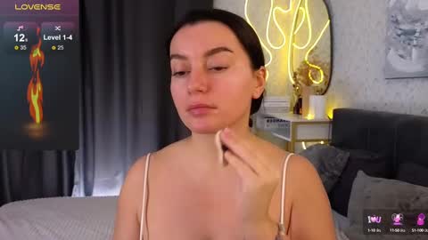Snapshot of _your_sweetdream chatting on 02-21-25, 08:07 Jasmine online show from 02-21-25, 08:07