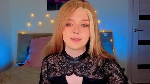 Snapshot of _yourfoxy_ chatting on 01-18-26, 03:16 LITTLE FOX online show from 01-18-26, 03:16