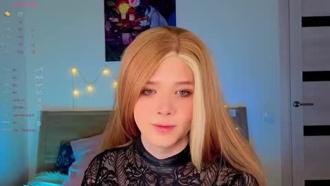 Snapshot of _yourfoxy_ chatting on 01-19-26, 04:11 LITTLE FOX online show from 01-19-26, 04:11