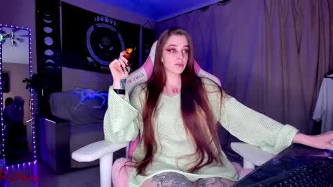 Snapshot of _yourwetdreams_ chatting on 01-11-25, 05:41 Roxy online show from 01-11-25, 05:41