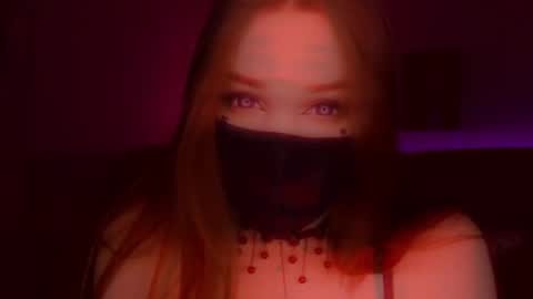 Snapshot of _yourwetdreams_ chatting on 11-28-25, 07:49 Roxy online show from 11-28-25, 07:49