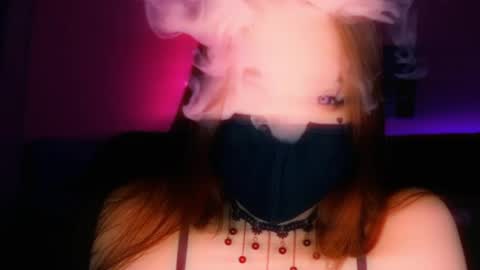 Snapshot of _yourwetdreams_ chatting on 05-12-26, 11:07 Roxy online show from 05-12-26, 11:07