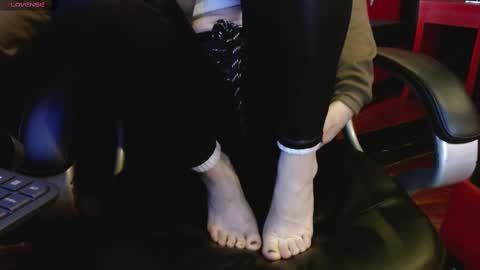 Yuyi online show from 03-08-25, 11:16