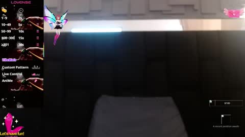 Yuyi online show from 09-24-25, 12:41