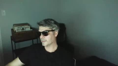 Snapshot of _zeus____ chatting on 12-16-25, 12:59 Zeus online show from 12-16-25, 12:59