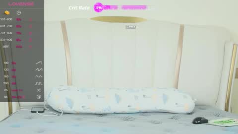 _zizi_ online show from 10-10-25, 01:15