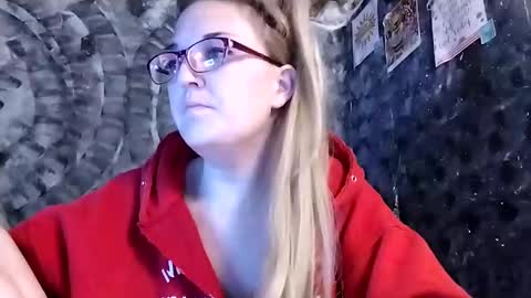 Bree Anna online show from 12-30-24, 04:08