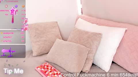 Alexandra  online show from 01-12-25, 12:44