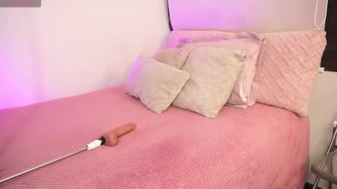 Alexandra  online show from 03-09-25, 09:13