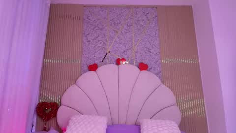 Aisha online show from 03-02-26, 12:01