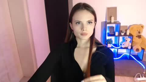 a_ariella_ online show from 11-05-25, 01:33