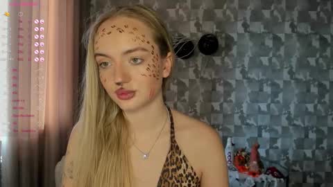 Adelina online show from 10-25-25, 10:45