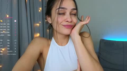 Mila and Jess online show from 01-02-25, 12:03