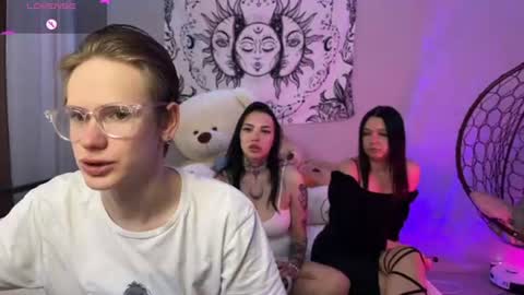 Kris Michael online show from 07-20-26, 03:58