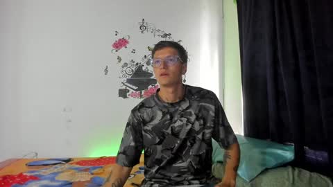 Snapshot of a_sexy_couple__ chatting on 12-30-24, 12:42 A Sexy Couple online show from 12-30-24, 12:42