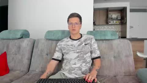 Snapshot of a_sexy_couple__ chatting on 01-12-25, 05:01 A Sexy Couple online show from 01-12-25, 05:01