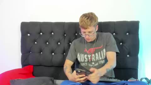 Snapshot of a_sexy_couple__ chatting on 10-05-25, 01:59 A Sexy Couple online show from 10-05-25, 01:59