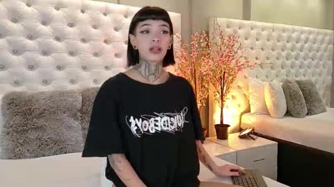 Snapshot of aa_lunit chatting on 09-18-25, 01:13 Luni online show from 09-18-25, 01:13