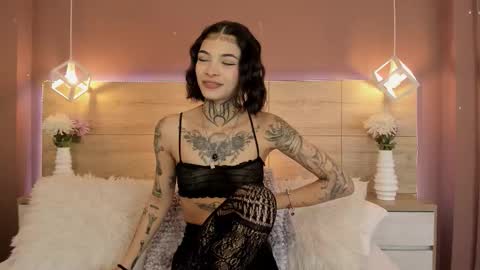 Snapshot of aa_lunit chatting on 11-21-25, 02:27 Luni online show from 11-21-25, 02:27