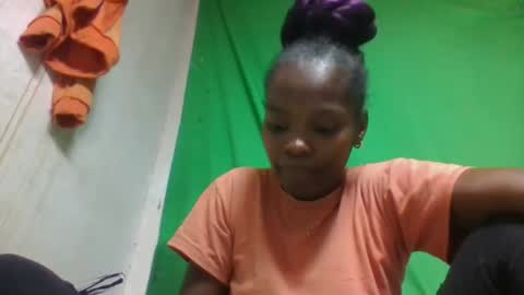 aadienne online show from 05-11-26, 01:17
