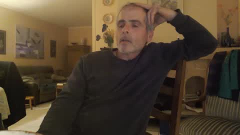 Snapshot of aalex1717 chatting on 02-06-25, 08:45 Aalex1717 online show from 02-06-25, 08:45