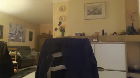 Snapshot of aalex1717 chatting on 03-06-25, 07:10 Aalex1717 online show from 03-06-25, 07:10