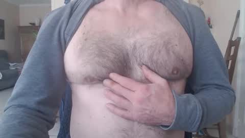 Snapshot of aalex1717 chatting on 12-18-25, 09:15 Aalex1717 online show from 12-18-25, 09:15