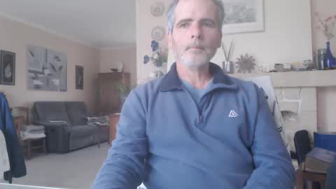 Snapshot of aalex1717 chatting on 12-19-25, 10:55 Aalex1717 online show from 12-19-25, 10:55