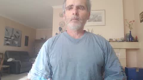 Snapshot of aalex1717 chatting on 01-10-26, 11:56 Aalex1717 online show from 01-10-26, 11:56