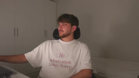 Alex online show from 04-11-26, 02:49