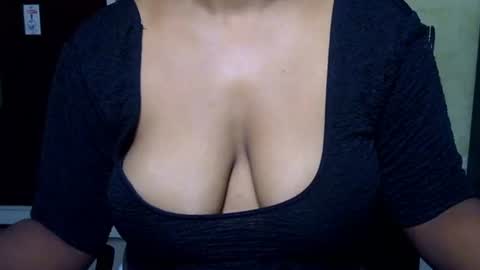 Snapshot of aaliya11 chatting on 07-25-26, 09:40 alia online show from 07-25-26, 09:40