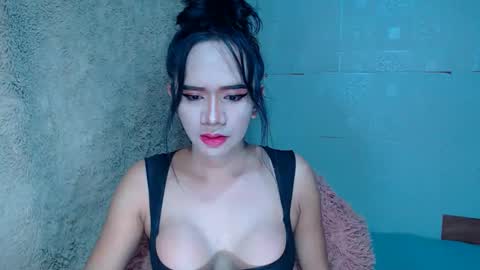 Snapshot of aaliyah04 chatting on 11-02-25, 05:43 BERLAT online show from 11-02-25, 05:43