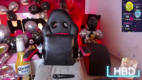 Snapshot of aamanda_queen chatting on 02-19-25, 02:23 aamanda online show from 02-19-25, 02:23