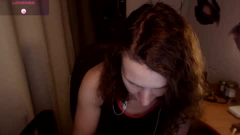 Snapshot of aamazingjoi chatting on 01-04-25, 02:35 Katie online show from 01-04-25, 02:35